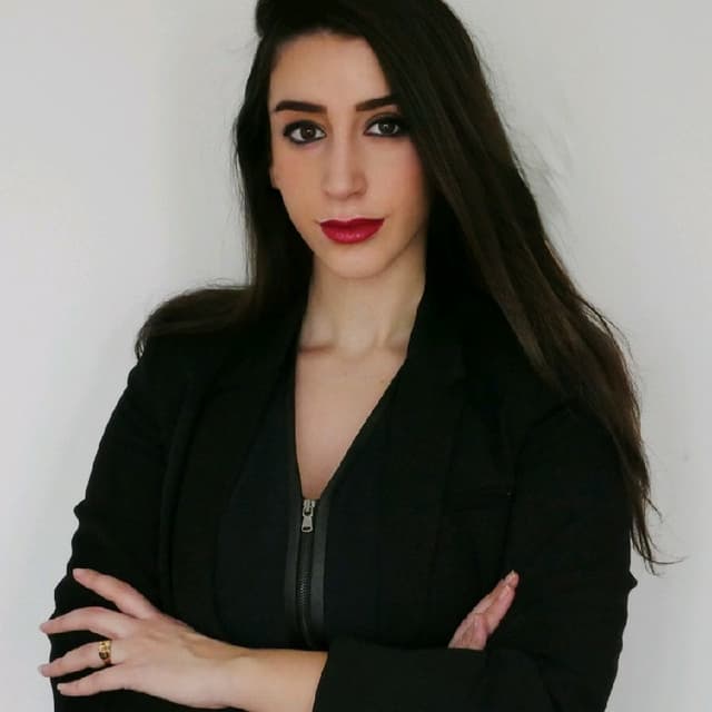 Nila Hossein